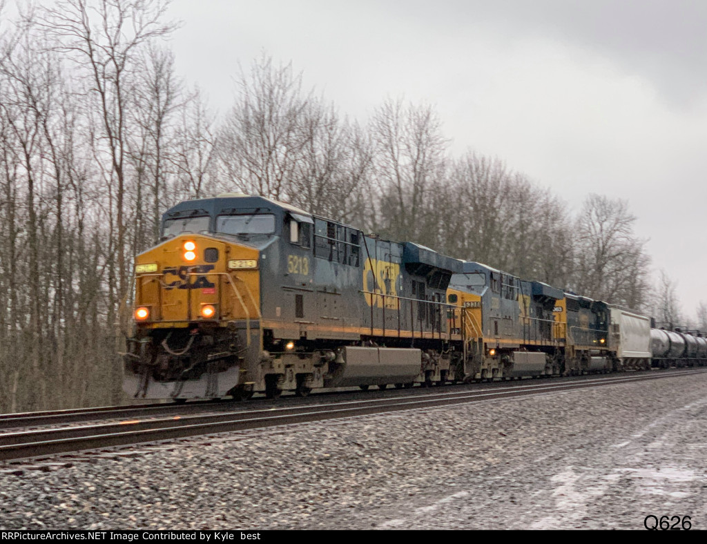 CSX 5213 on Q626 